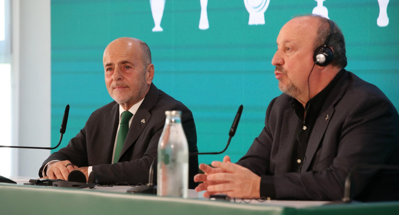 Ο Ράφα Μπενίτεθ με τον Γιάννη Αλαφούζο/Πηγή: Intime