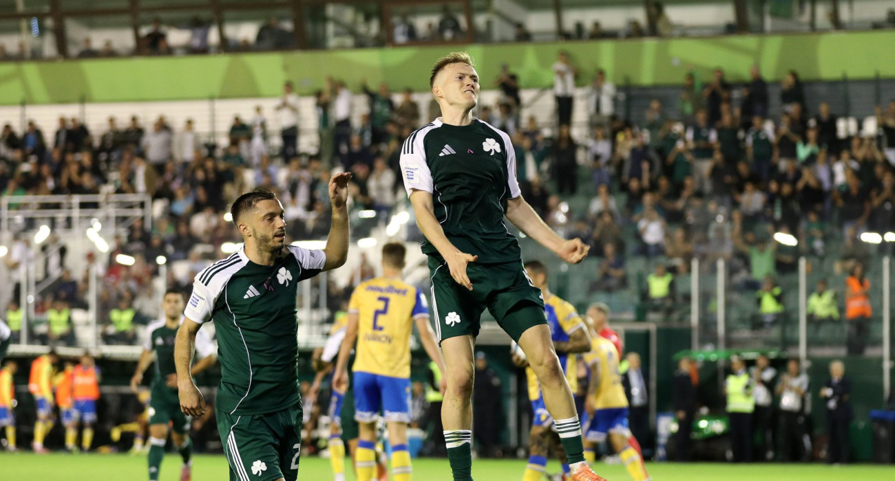 Ο Κάρολ Σφιντέρσκι πανηγυρίζει το γκολ του / Πηγή: InTime