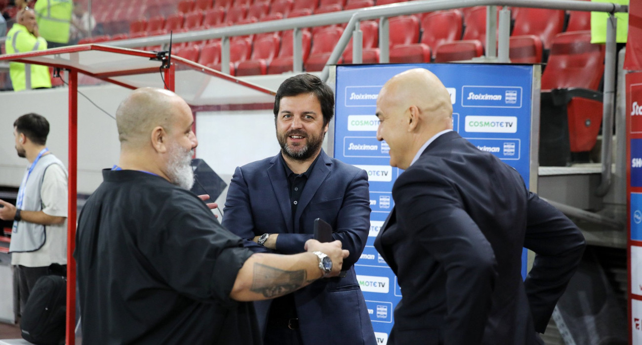 O Κώστας Καραπαπάς με Χαβιέρ Ριμπάλτα και Ντάρκο Κοβάσεβιτς / Πηγή: Intime