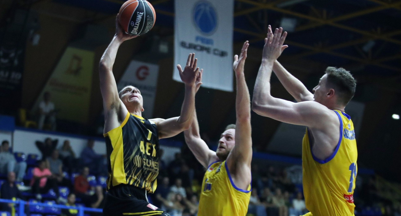 Ο Δημήτρης Φλιώνης κόντρα στο Περιστέρι - Πηγή: Intime