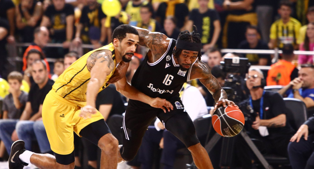 Ο Κέι Τζι Τζάκσον στο Παλέ, Πηγή: Intime