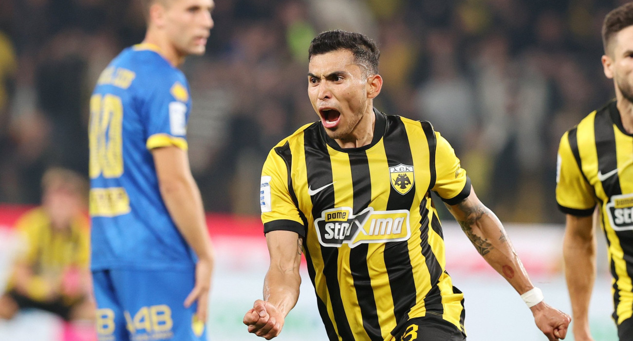 O Πινέδα πανηγυρίζει το νικητήριο γκολ / Πηγή: Intime