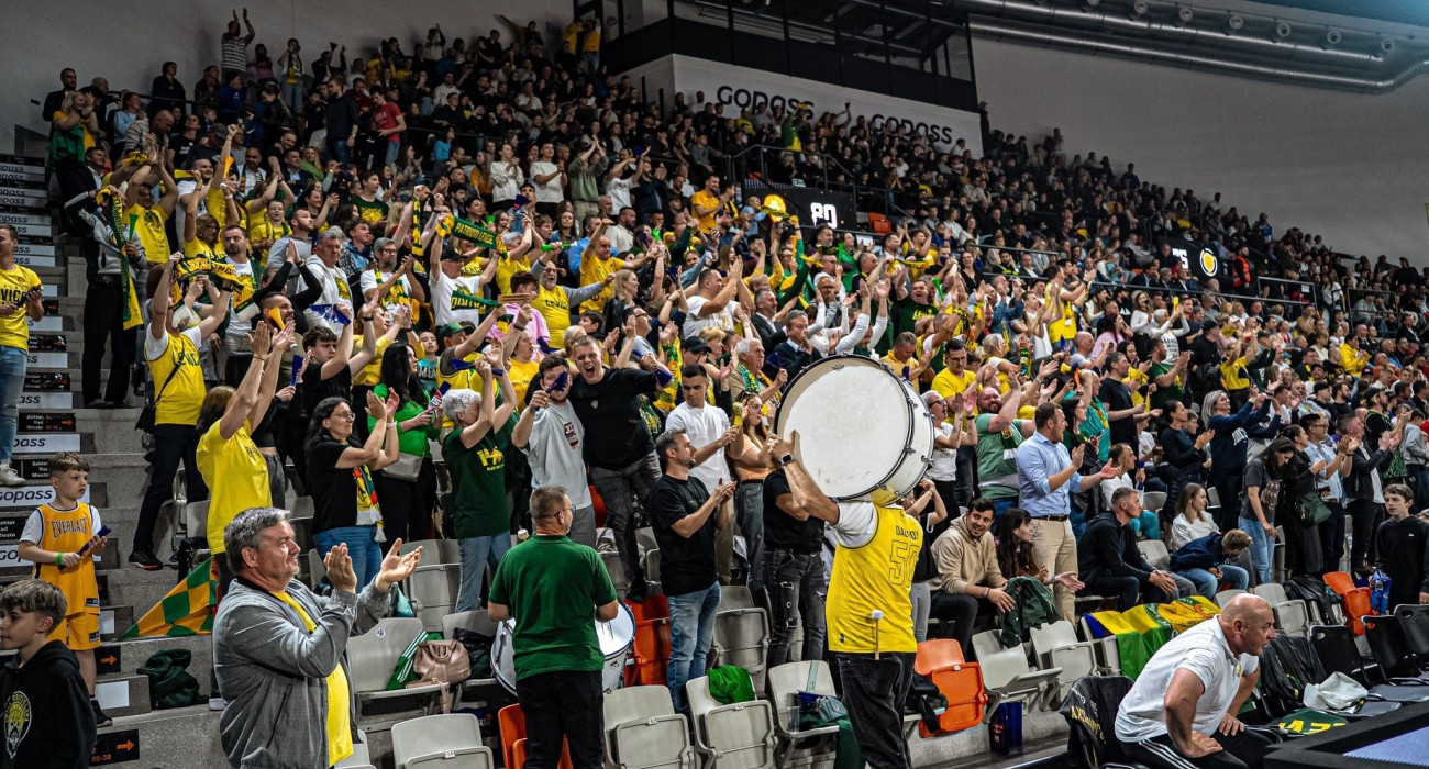 Οι φίλαθλοι της Λεβίτσε - Πηγή: Patrioti Levice