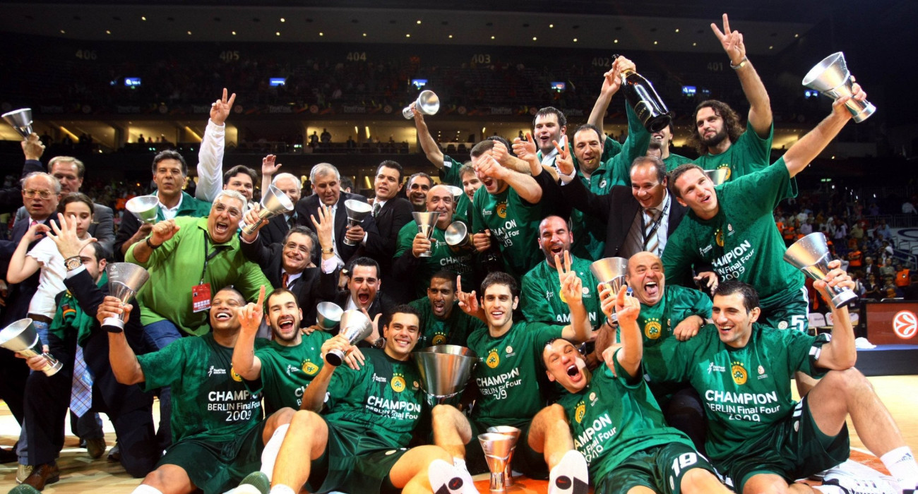Ο Παναθηναϊκός πανηγυρίζει το τρόπαιο της EuroLeague το 2009 στο Βερολίνο/Πηγή: Intime