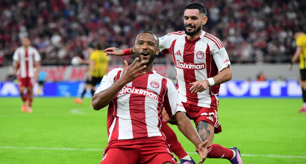 Ο Ελ Κααμπί πανηγυρίζει με τον Ολυμπιακό / Πηγή: Eurokinissi