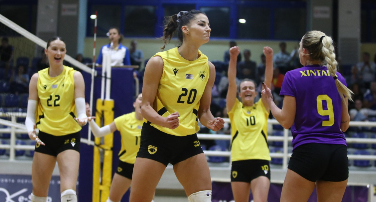 Οι αθλήτριες της ΑΕΚ πανηγυρίζουν στο ματς με την  Μιτρόβιτσα  για το CEV Challenge Cup / Πηγή: Eurokinissi