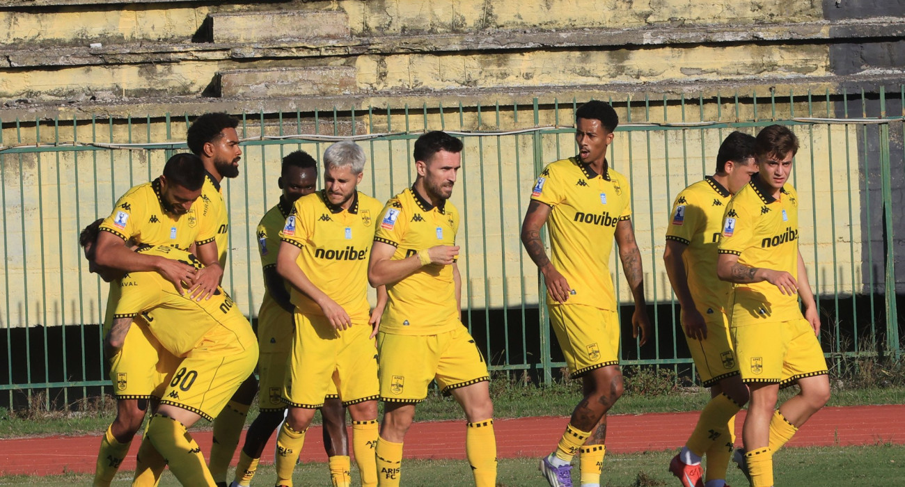 Οι παίκτες στου Άρη στον αγώνα με το Αιγάλεω/Πηγή: Eurokinissi