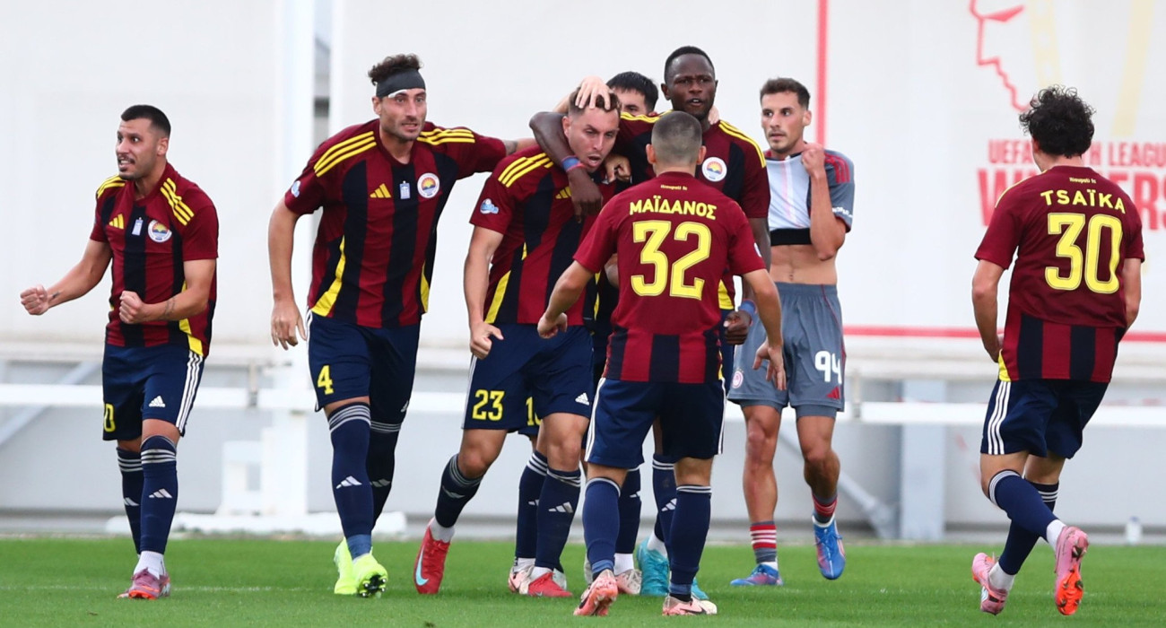 Οι παίκτες της Ηλιούπολης πανηγυρίζουν / Πηγή: Eurokinissi