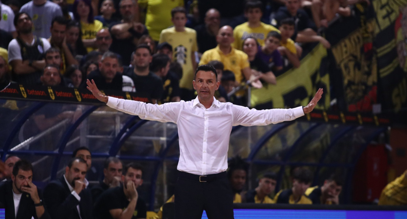 Ο Ίγκορ Μίλισιτς στον πάγκο του Άρη, Πηγή: Eurokinissi