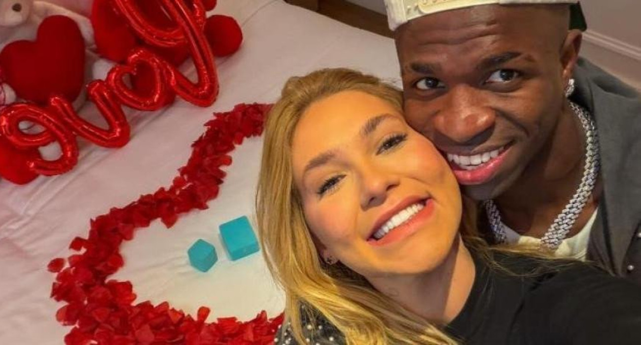 Ο Βινίσιους με την κοπέλα του / Πηγή: Vinijr Instagram