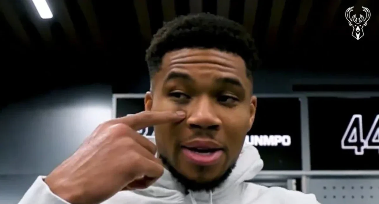 Ο Γιάννης Αντετοκούνμπο/printscreen