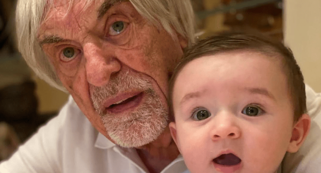 Ο Μπέρνι Έκλεστοουν με τον μικρότερο γιο του/Πηγή: Instagram