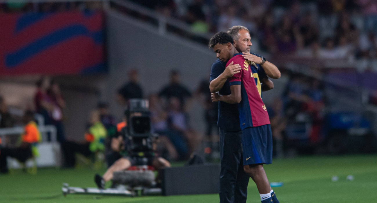 Ο Χάνσι Φλικ με τον Λαμίν Γιαμάλ / Πηγή: Imago