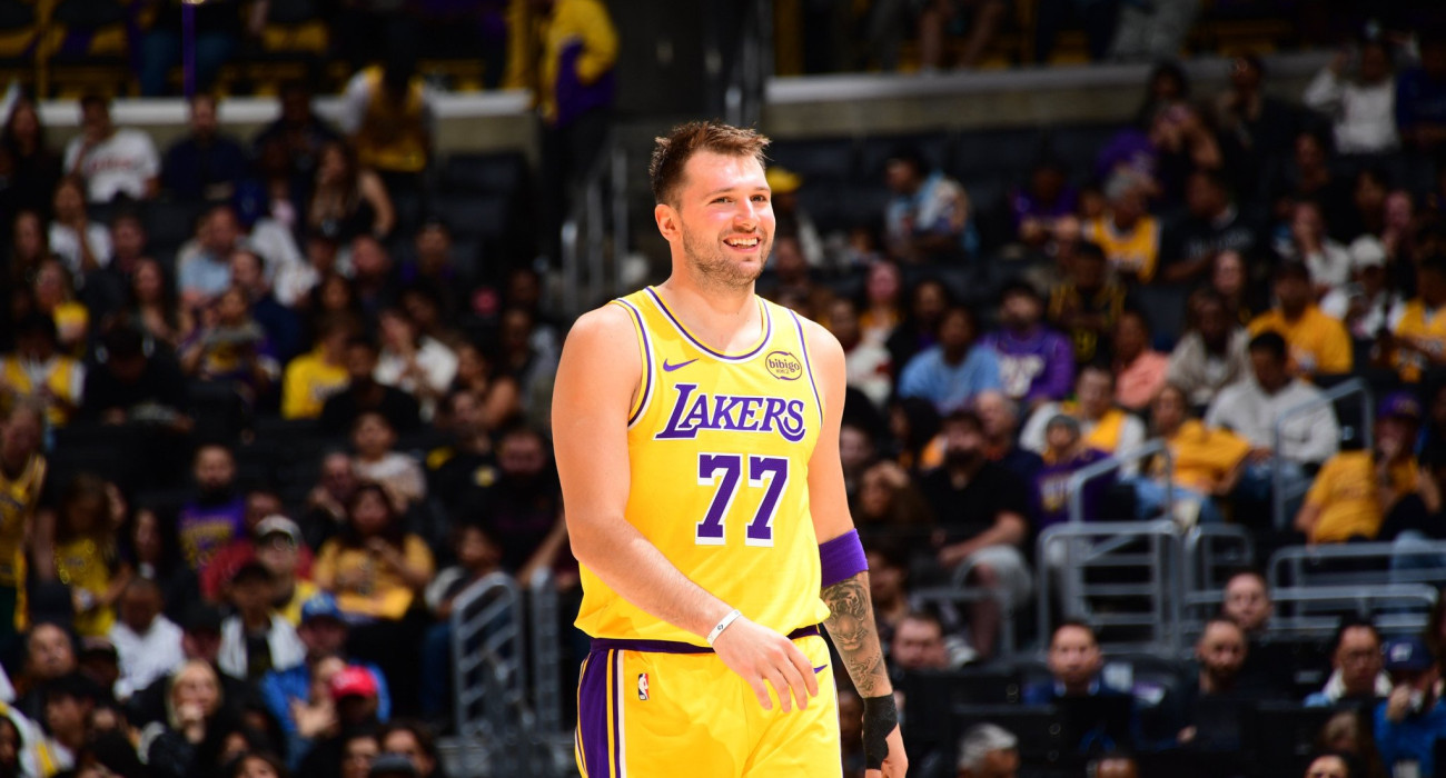 Ο Λούκας Ντόντσιτς/Photo by Adam Pantozzi/NBAE via Getty Images