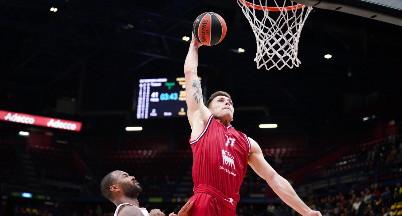 Στιγμιότυπο από το παιχνίδι ανάμεσα σε Μιλάνο και Παρί, Πηγή: Imago