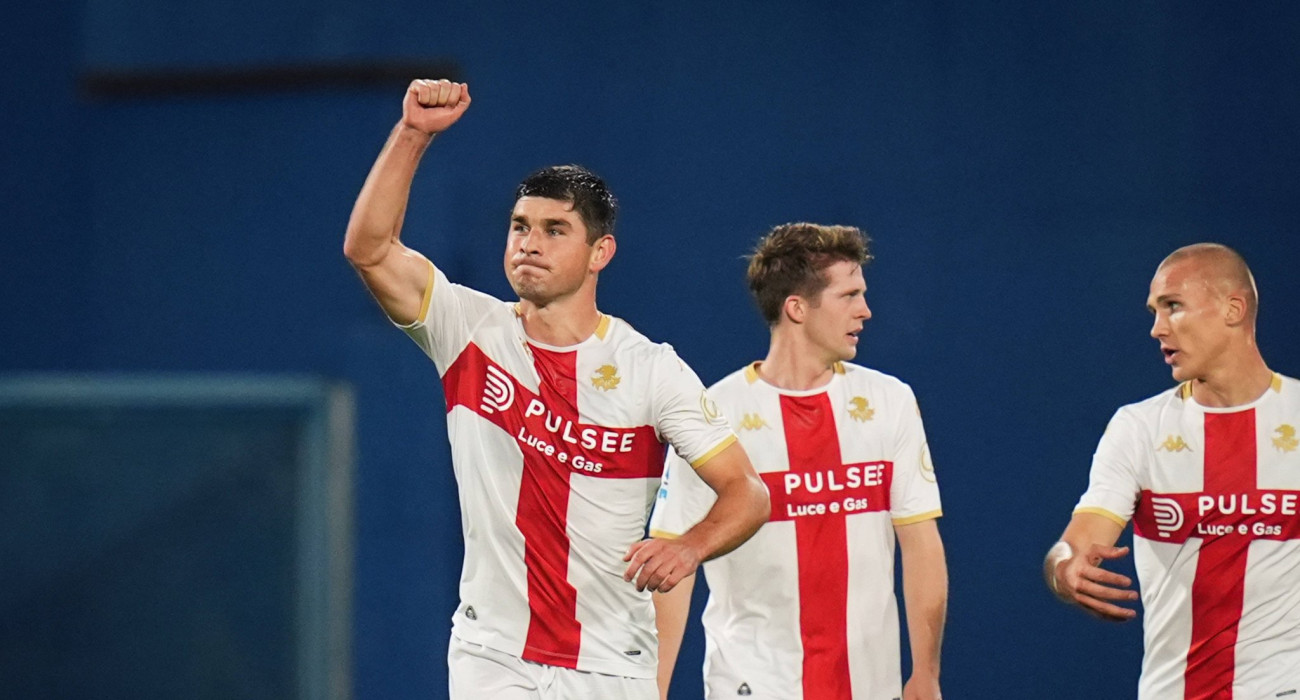 Οι ποδοσφαιριστές της Τζένοα πανηγυρίζουν / Πηγή: Imago