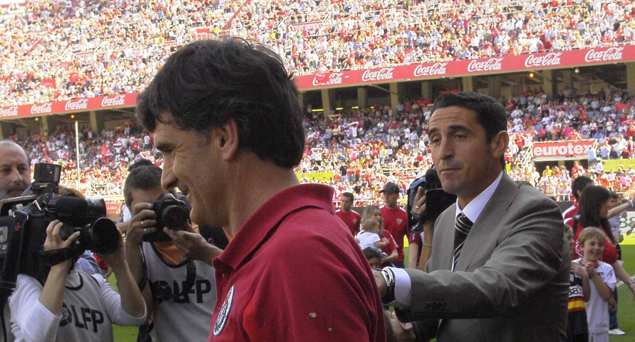 Ο Χοσέ Λουίς Μεντιλίμπαρ με τον Μανόλο Χιμένεθ / Πηγή: Imago