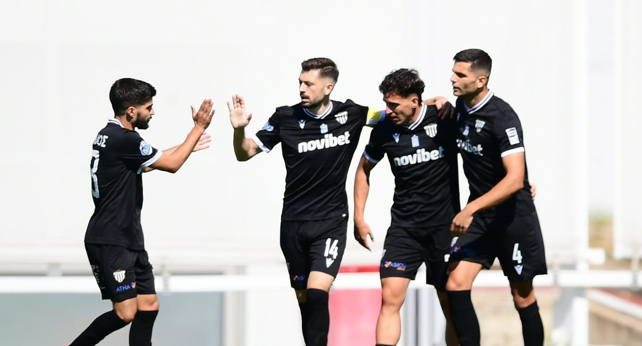 Oι παίκτες της Καλαμάτας πανηγυρίζουν / Πηγή: Eurokinissi