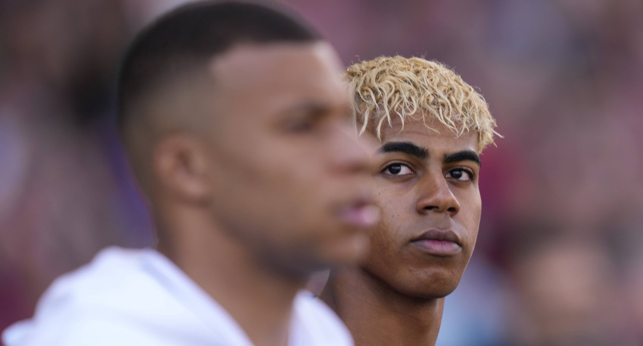 Ο Κιλιάν Εμπαπέ με τον Λαμίν Γιαμάλ / Πηγή: Imago