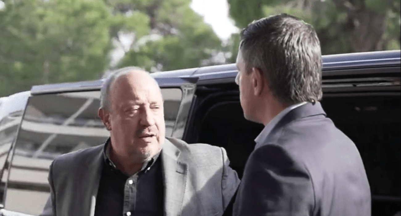 Ο Ράφα Μπενίτεθ μαζί με τον Τάκη Φύσσα στην Αθήνα / Screenshot