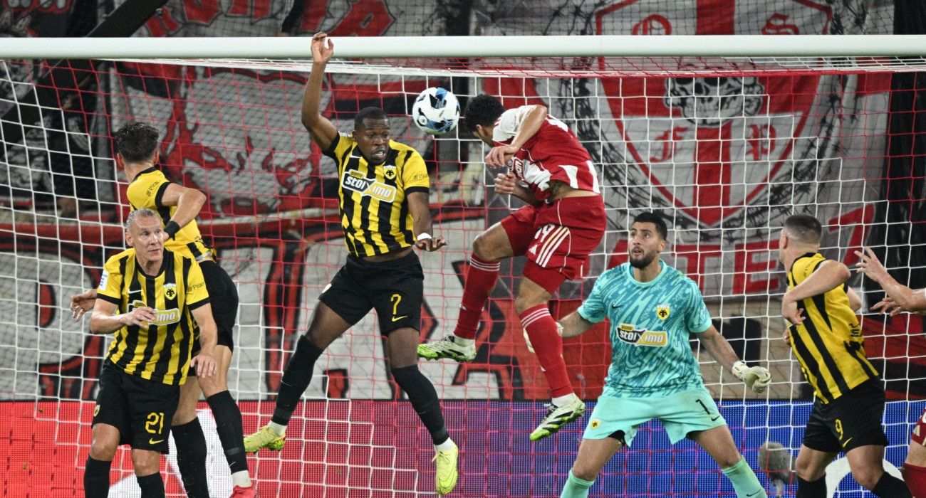 Η κεφαλιά του Ταρέμι για το 2-0 του Ολυμπιακού / Πηγή: Eurokinissi