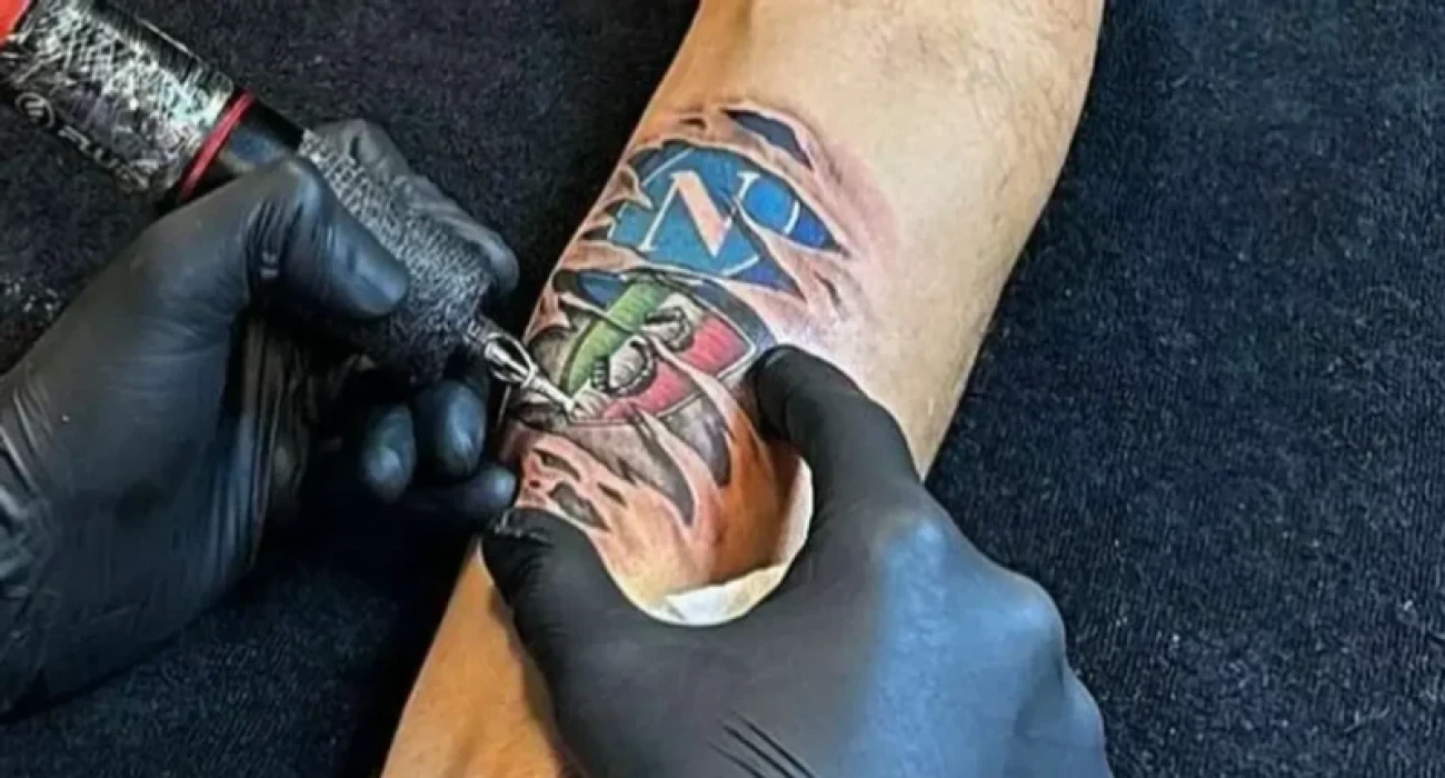 Το τατουάζ του Λουτσιάνο Σπαλέτι  / Πηγή: IG valentinorussotattoo