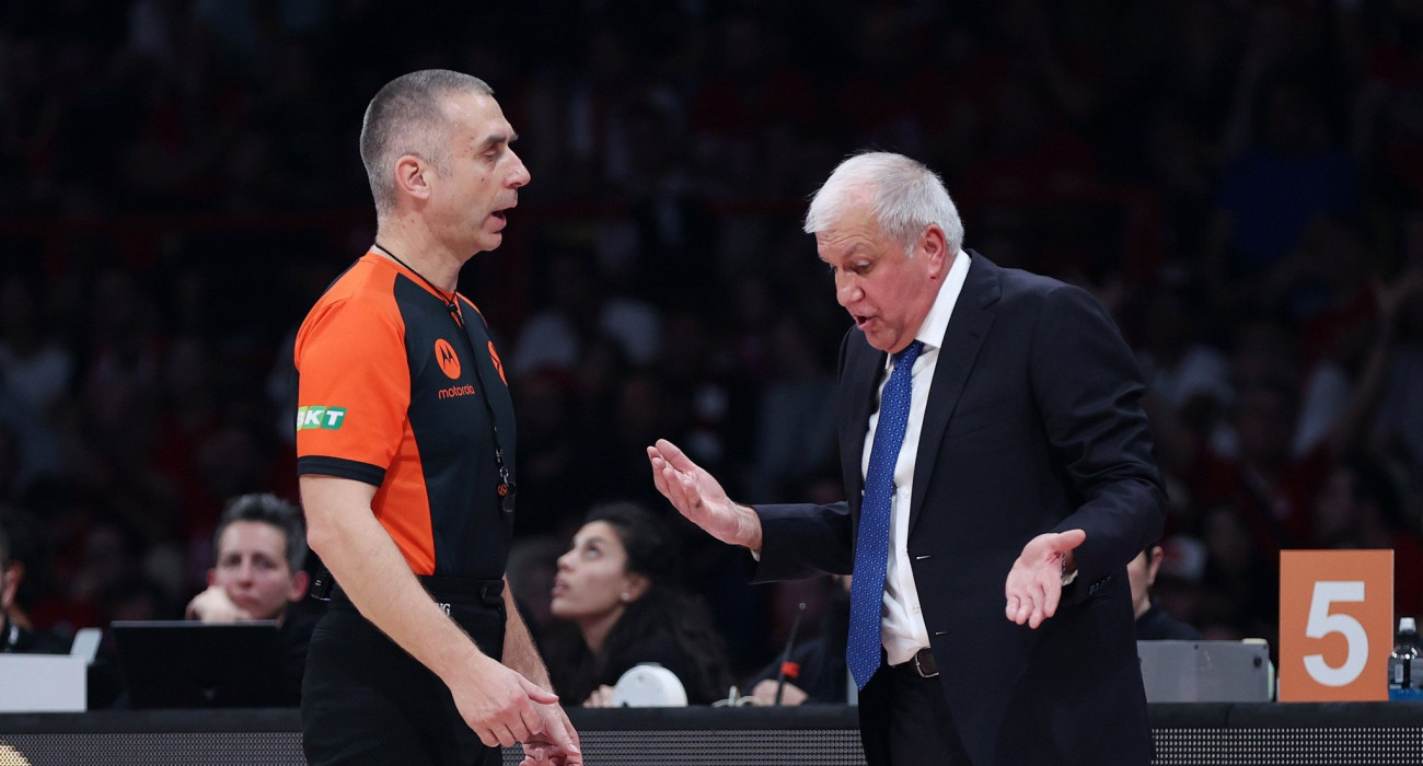 Ο Ομπράντοβιτς διαμαρτύρεται / Πηγή: ΙΝΤΙΜΕ