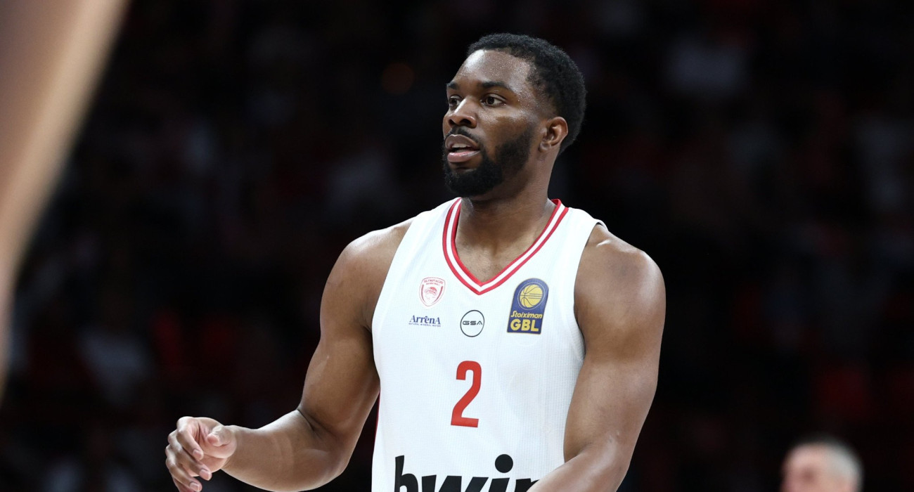 Ο Κίναν Έβανς με τη φανέλα του Ολυμπιακού/Πηγή: Intime