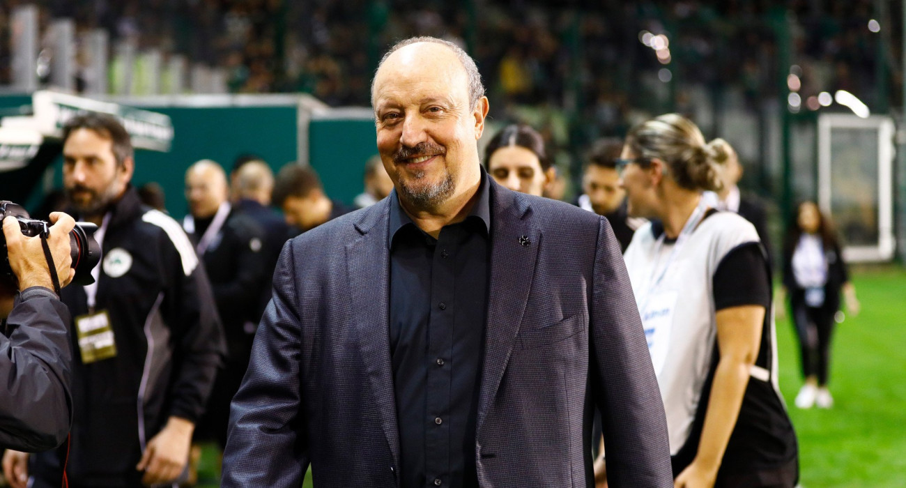 Ο Ράφα Μπενίτεθ στο Παναθηναϊκός-ΠΑΟΚ / Πηγή: Intime