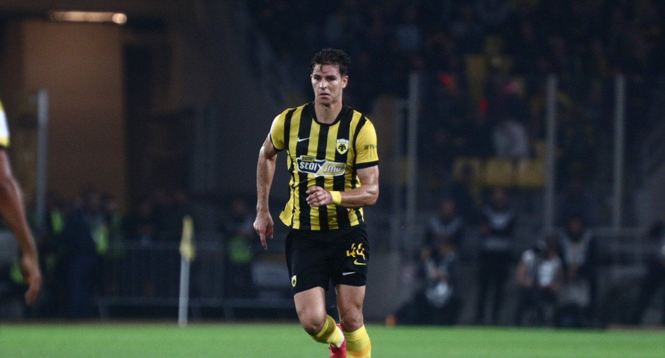 Ο Φιλίπε Ρέλβας με τη φανέλα της ΑΕΚ / Πηγή: Eurokinissi