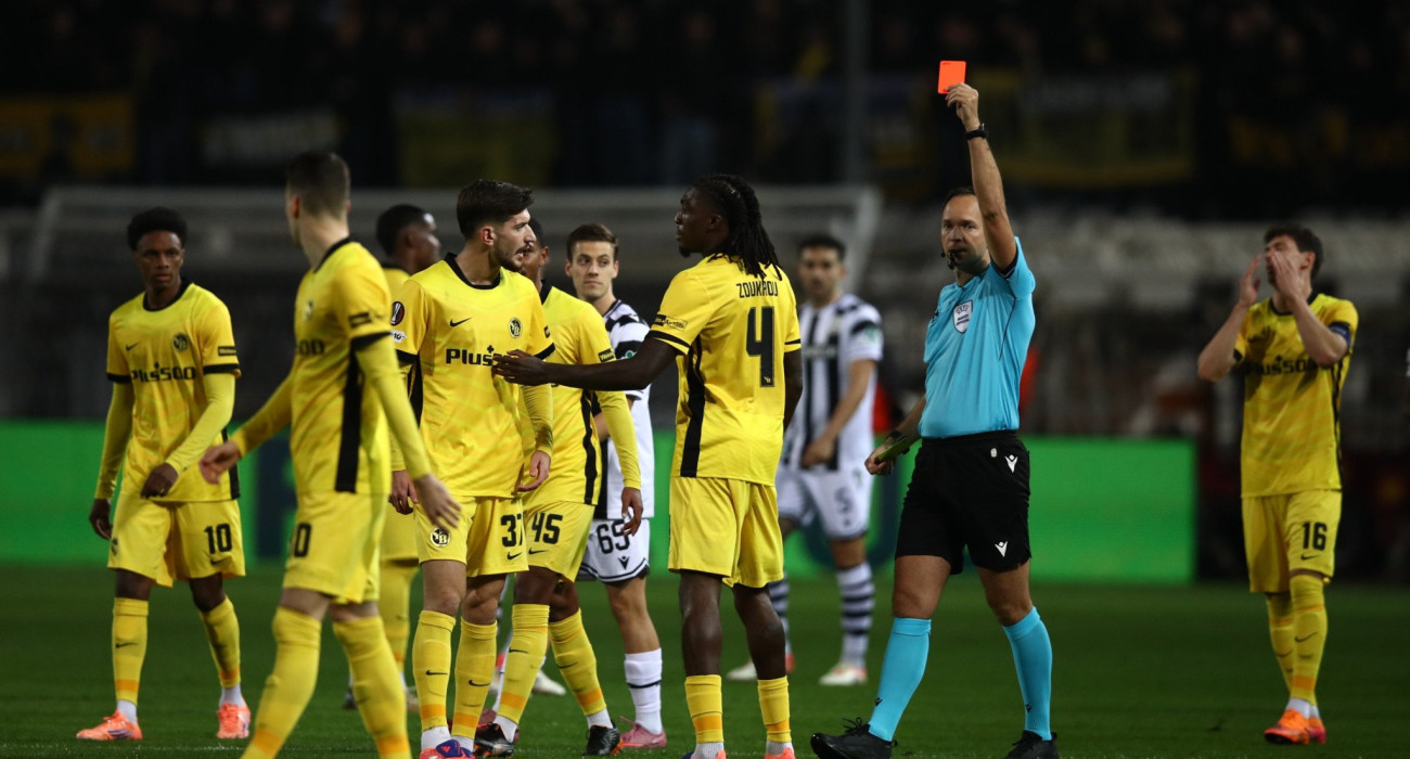 Η στιγμή της αποβολής του Γκίγκοβιτς / Πηγή: Eurokinissi