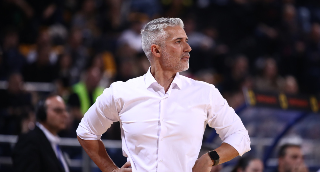 O Bαγγέλης Ζιάγκος στον πάγκο της Μυκόνου, Πηγή: Eurokinissi