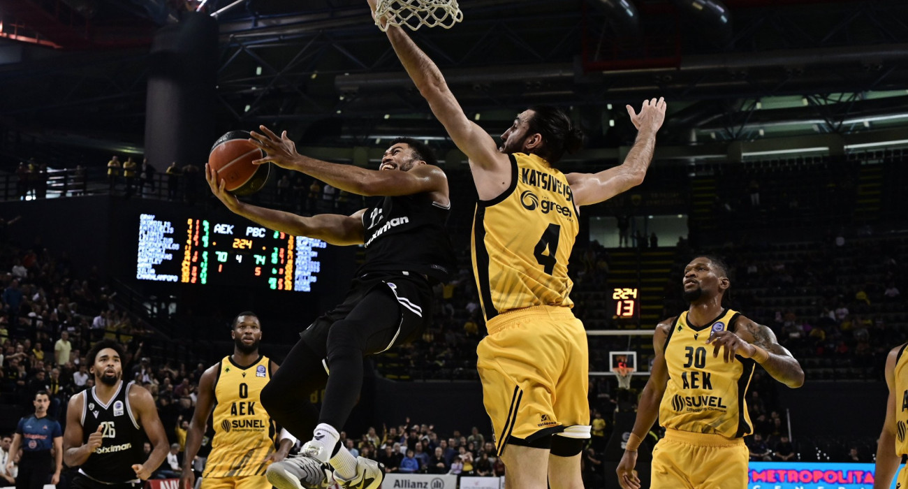 Στιγμιότυπο από το παιχνίδι ανάμεσα σε ΑΕΚ και ΠΑΟΚ για τη Stoiximan GBL, Πηγή: Eurokinissi