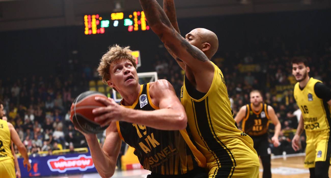 Στιγμιότυπο από το παιχνίδι Μαρούσι - ΑΕΚ, Πηγή: Eurokinissi