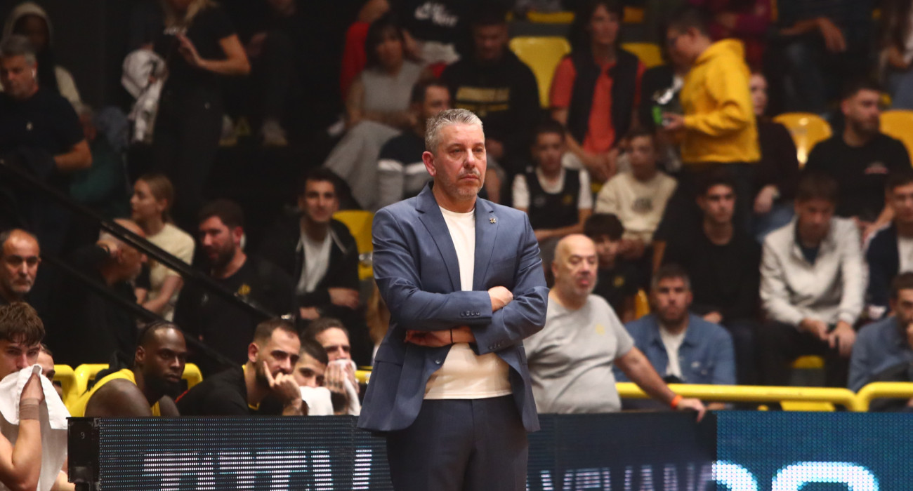 Ο Ηλίας Παπαθεοδώρου στον πάγκο του Αμαρουσίου, Πηγή: Eurokinissi