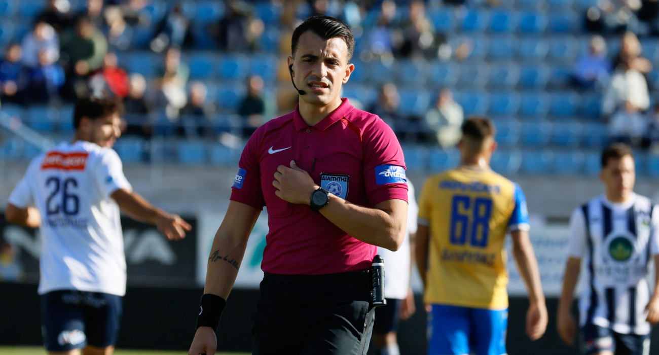 Ο διαιτητής του αγώνα Αστέρας Β AKTOR-Ηρακλής / Πηγή: Eurokinissi