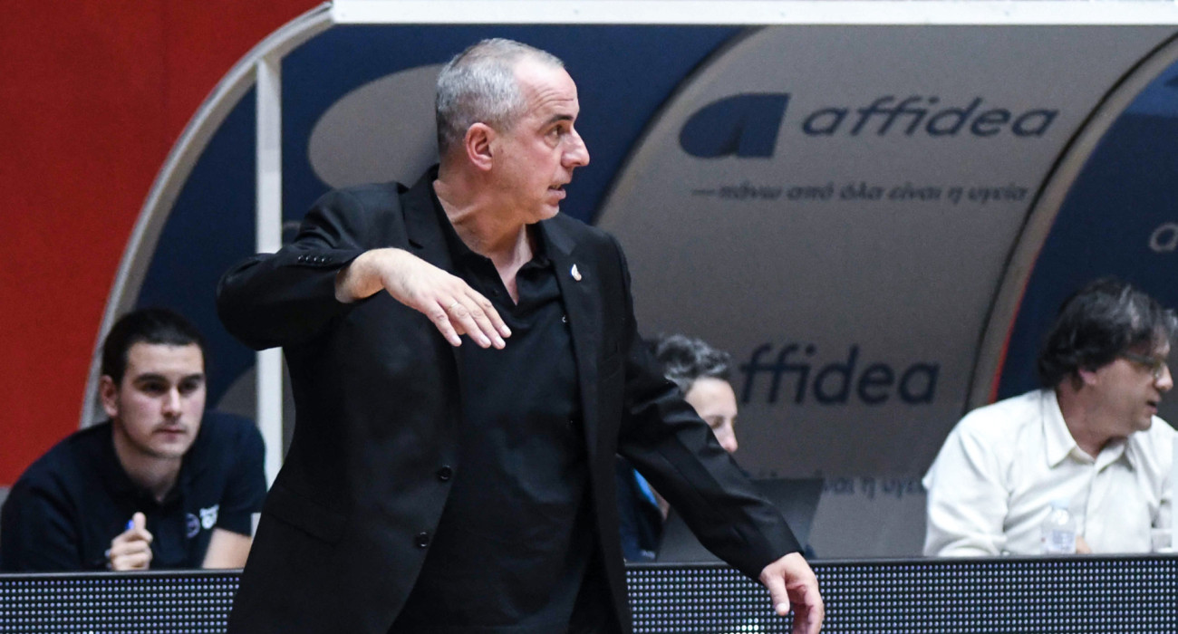 Ο Γιώργος Λιμνιάτης στον πάγκο του Προμηθέα, Πηγή: Eurokinissi