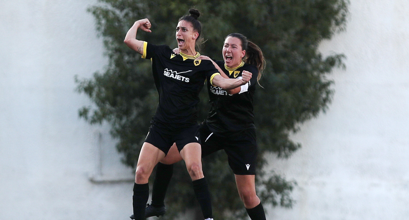 Πανηγυρική στιγμή από την ανατροπή της ΑΕΚ στο Αθηναϊκό ντέρμπι με τον Παναθηναϊκό / Πηγή: Intime