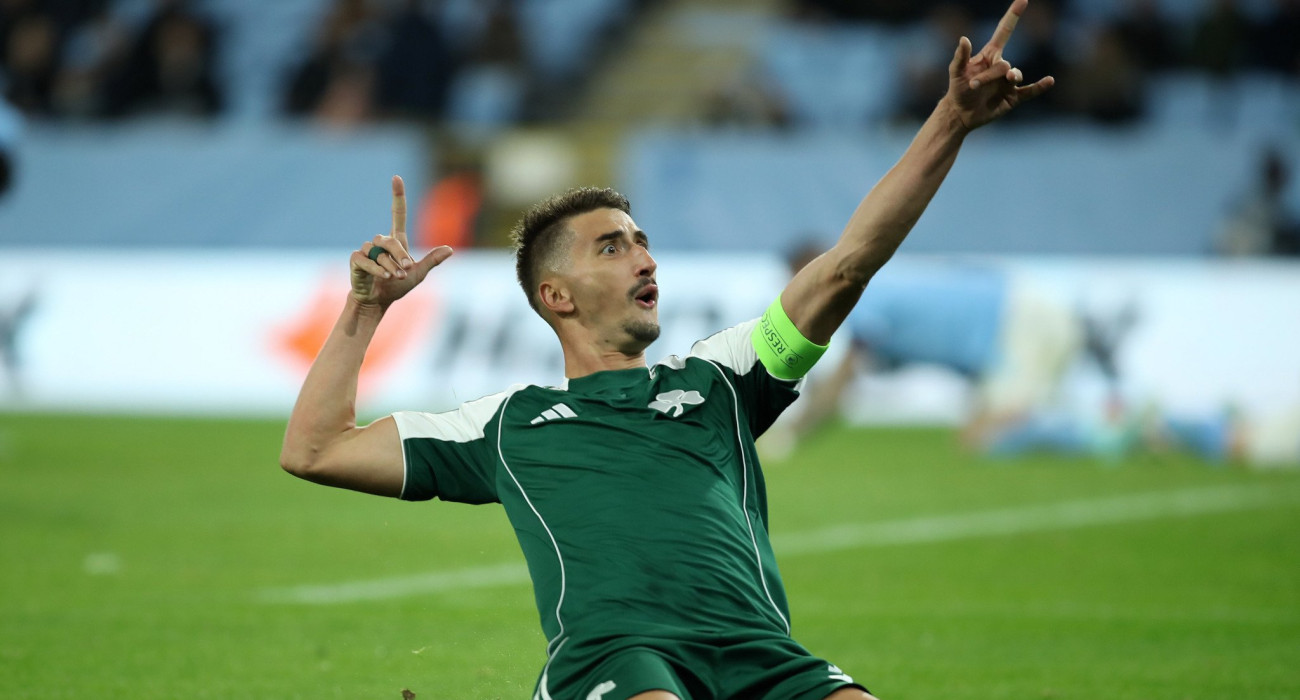 Ο Φίλιπ Τζούρισιτς πανηγυρίζει κόντρα στη Μάλμε / Πηγή: Intime