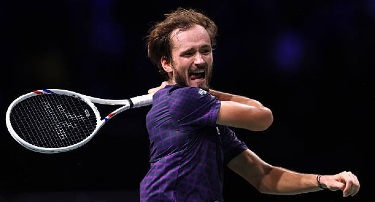 O Μεντβέντεφ παίρνει μέρος σε τουρνουά εταιρείας που χρηματοδοτεί τον πόλεμο