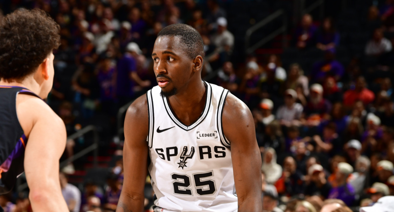 Ο Ντέιβιντ Τζόουνς Γκαρσία/Photo by Barry Gossage/NBAE via Getty Images