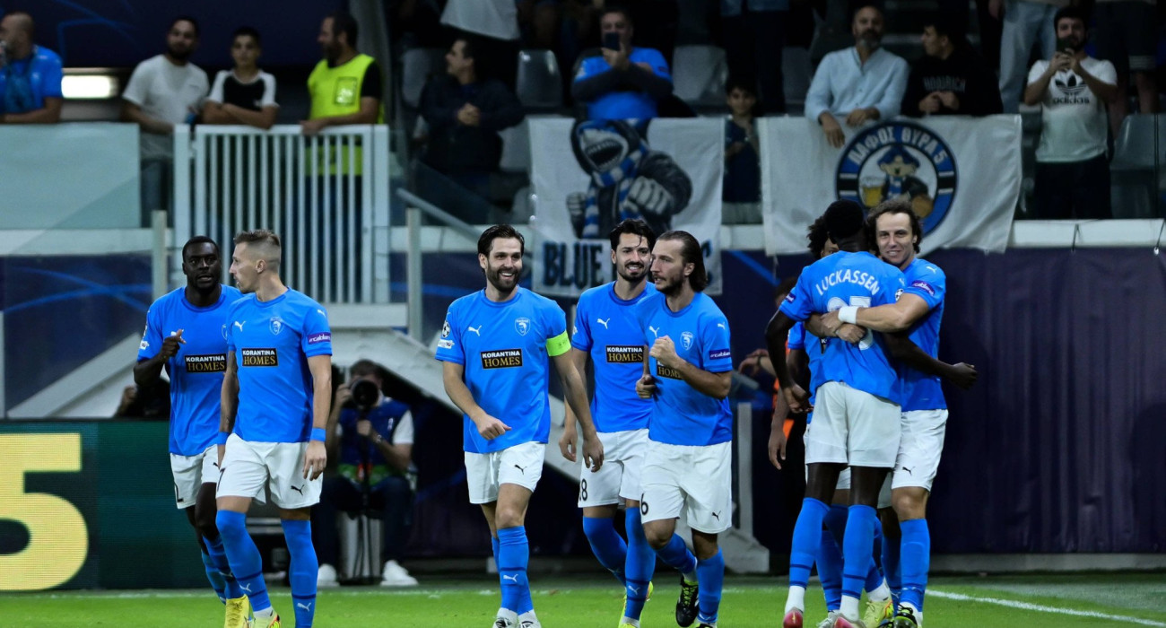 Οι παίκτες της Πάφου πανηγυρίζουν το γκολ απέναντι στη Βιγιαρεάλ / Πηγή: Imago