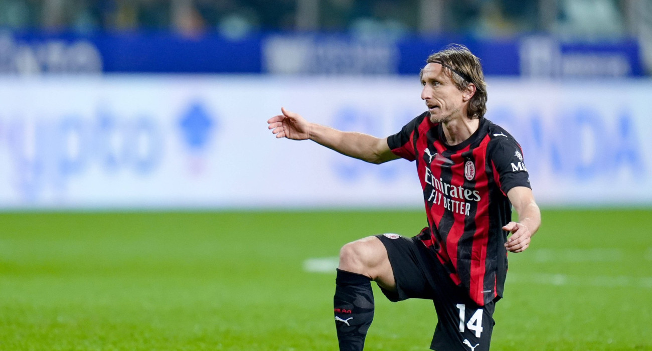 Προβληματισμένος ο Λούκα Μόντριτς στο Πάρμα-Μίλαν / Πηγή: Imago