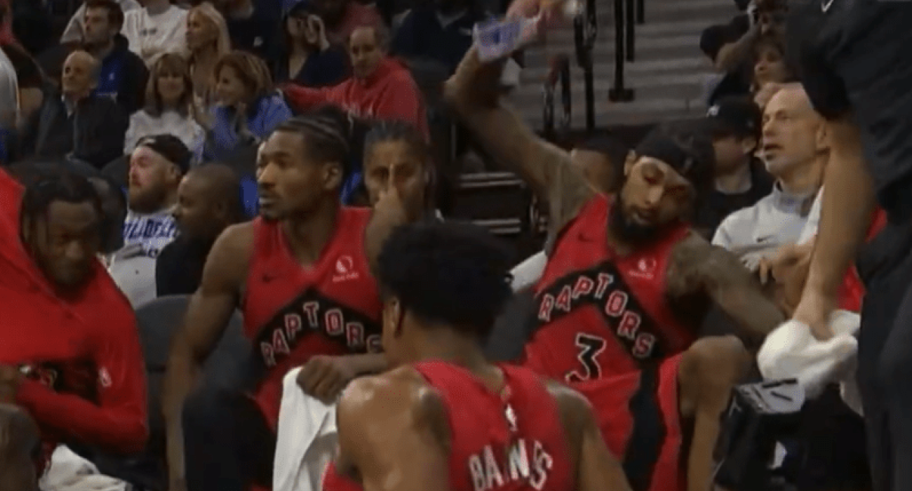 Ο Μπράντον Ίνγκραμ εκτόξευσε μπουκάλι στον πάγκο των Ρόκετς/printscreen