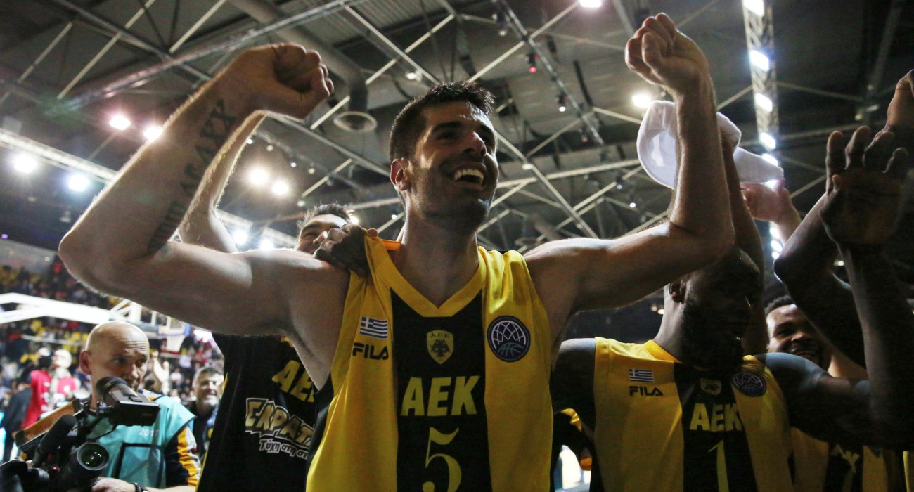 Τι κάνεις ΑΕΚ στα μεγάλα ματς στην Ευρώπη;  (vids)