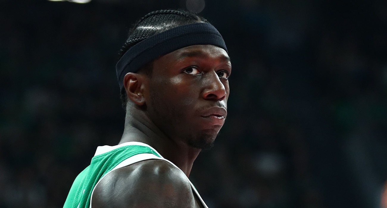 Συμβαίνει τώρα: Ο Κέντρικ Ναν στα γραφεία του Γιαννακόπουλου