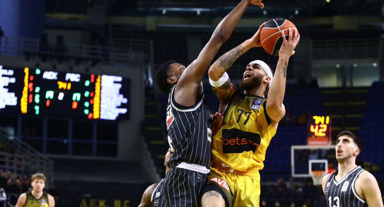 Με 11άδα η ΑΕΚ κόντρα στον ΠΑΟΚ στη Θεσσαλονίκη