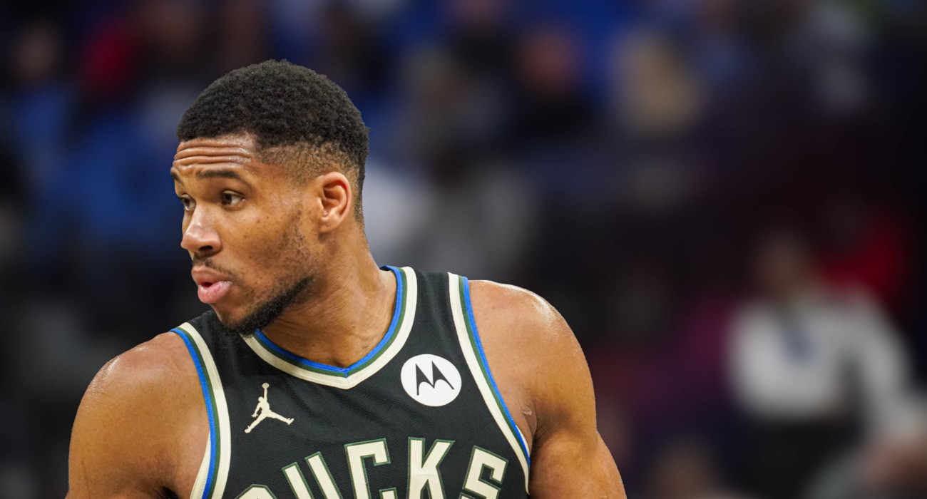 Ανατροπάρα από το -24 για τους Μπακς με σεληνιασμένους Αντετοκούνμπο-Πόρτερ