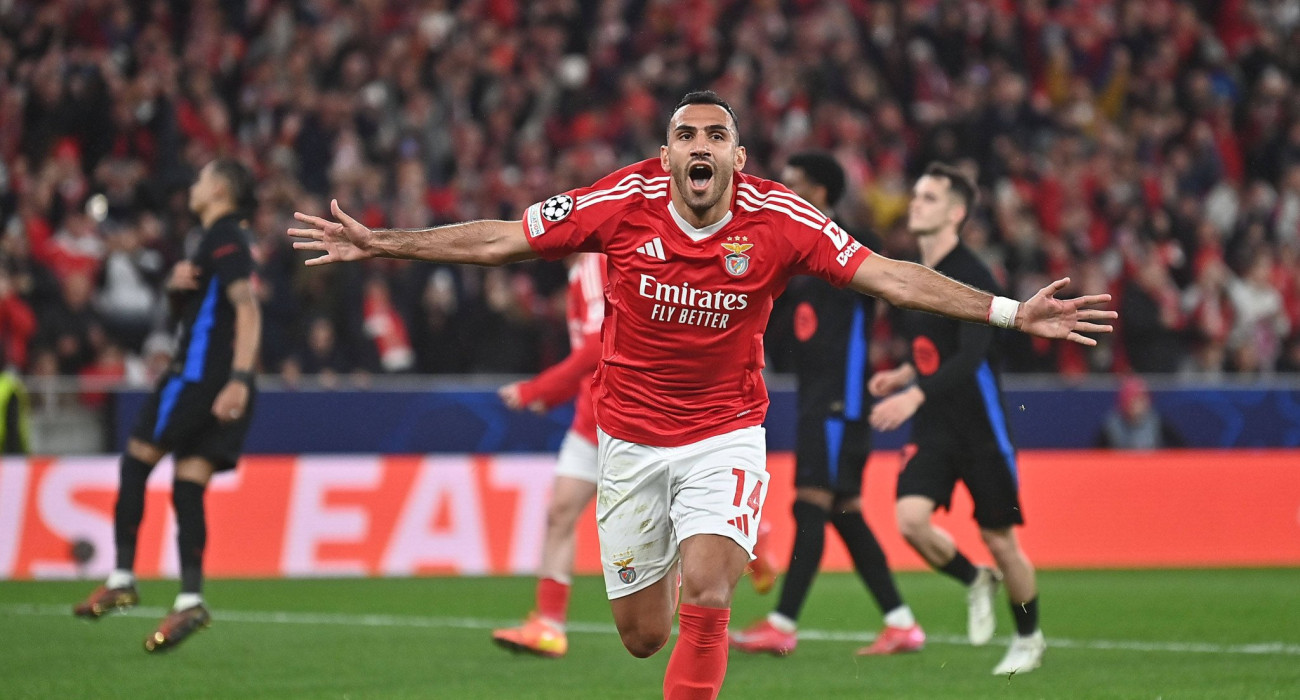 Ο Βαγγέλης Παυλίδης με τη φανέλα της Μπενφίκα, Πηγή: Imago