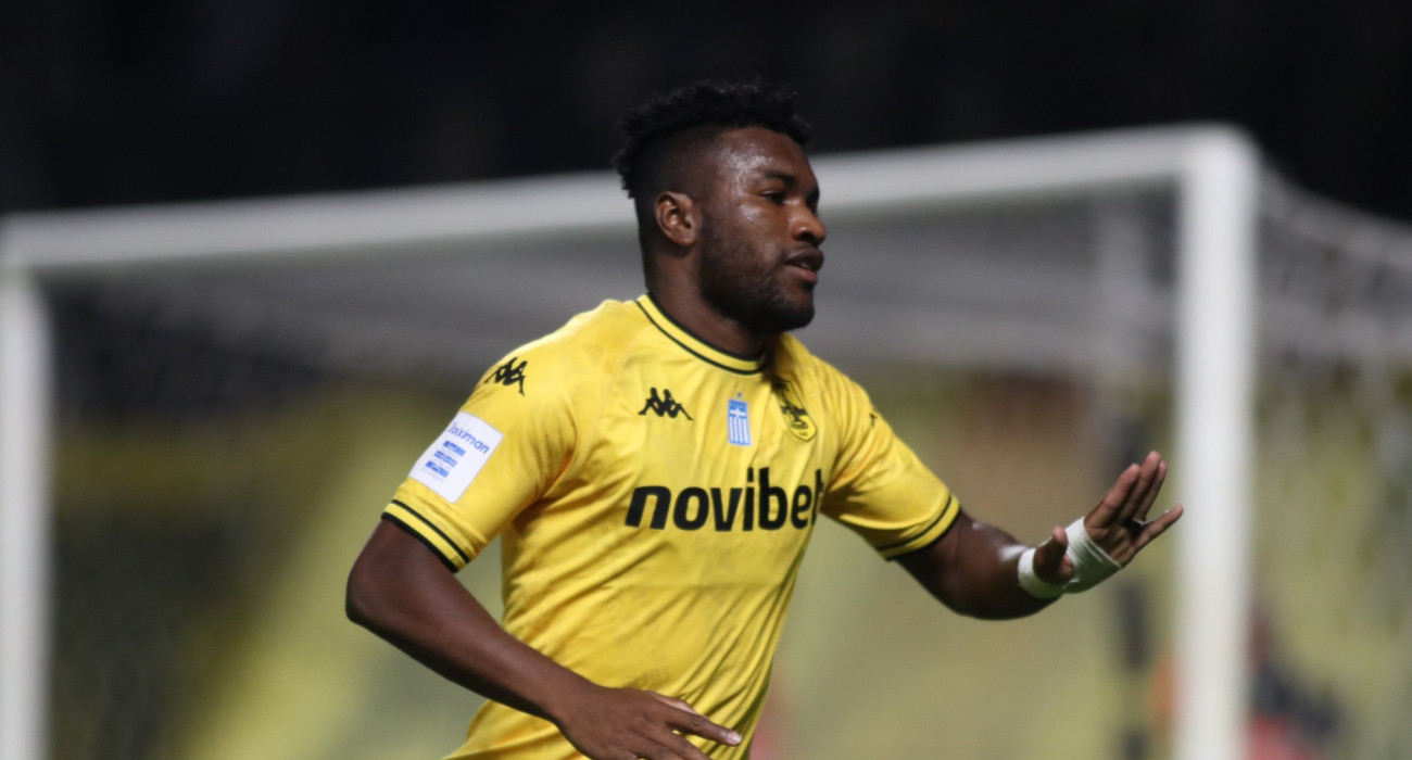 Ο Χοσέ Σιφουέντες με τη φανέλα του Άρη / Πηγή: Eurokinissi